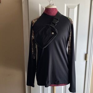 Magellan Outdoors Black Top with Camouflage Accents Size L & Halara Fanny Pack